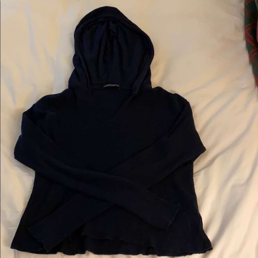 Brandy Melville Blue Crop Top sweatshirt